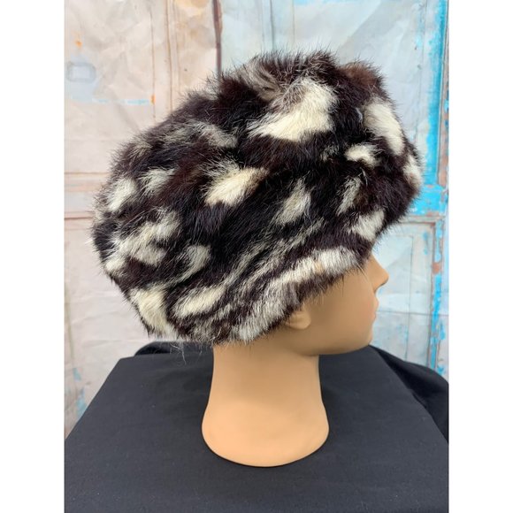 Lord and Taylor Fur Hat 22 - Picture 5 of 8